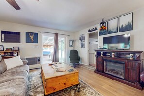 House (5 Bedrooms) | Interior - 5BR House Near Lassen, Large Deck & Hot Tub (Shingletown)