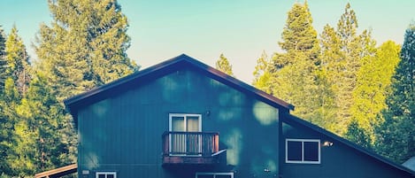 House (5 Bedrooms) | Front of property
