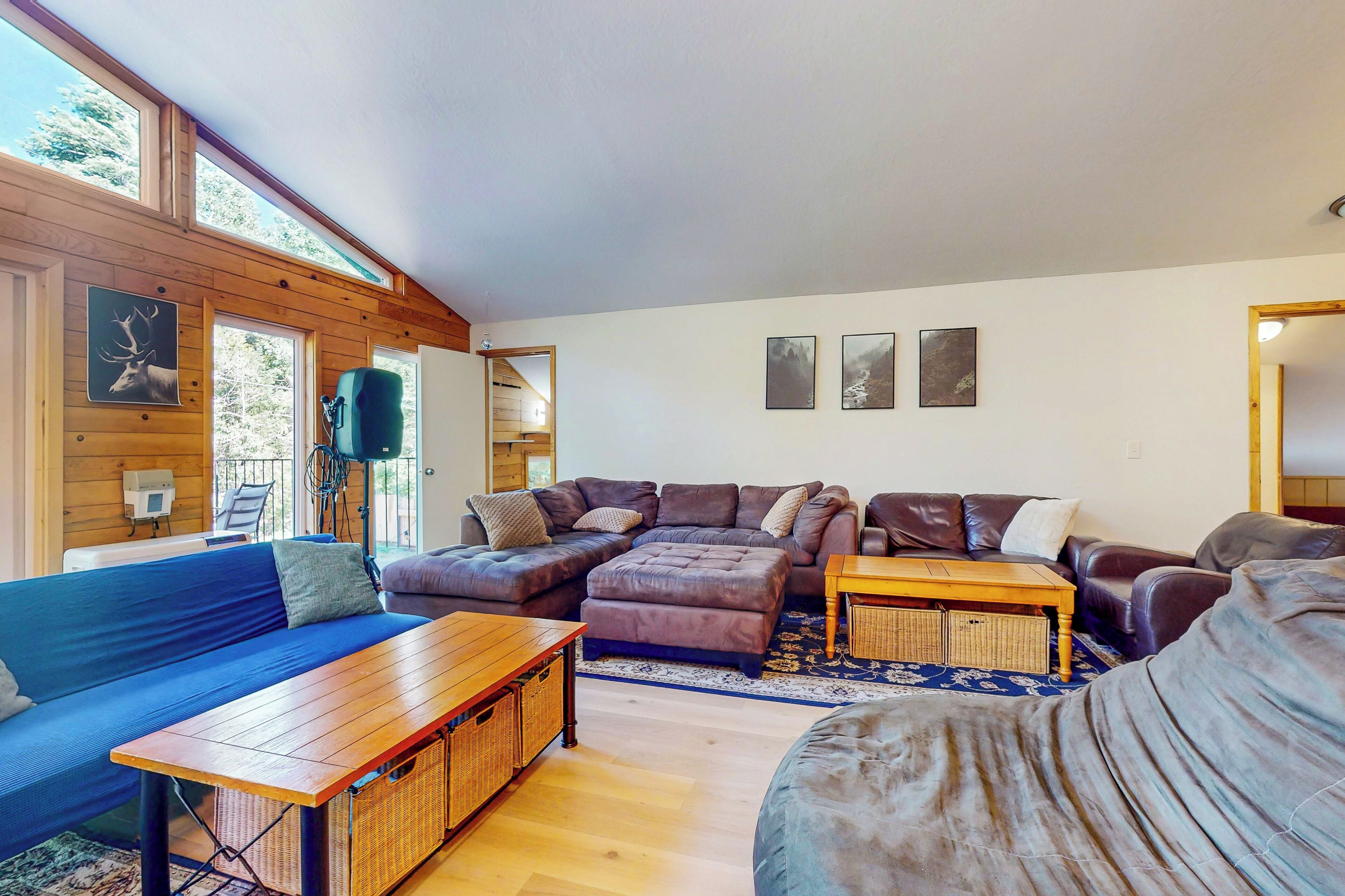 House (5 Bedrooms) | Interior