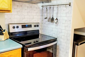 House (1 Bedroom) | Interior - Family-friendly 1BR w/ Laundry: Dogs Welcome (Cave Junction)