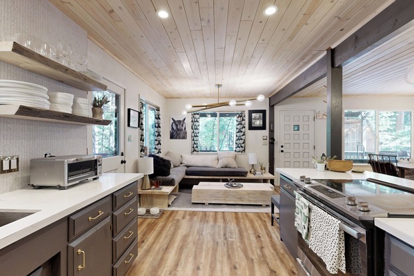 House (4 Bedrooms) | Interior