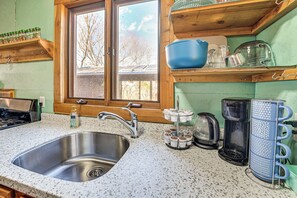 House (1 Bedroom) | Interior - Peaceful Mountain Cabin w/ Views in Williamsburg (Williamsburg)