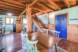 House (1 Bedroom) | Interior - Peaceful Mountain Cabin w/ Views in Williamsburg (Williamsburg)