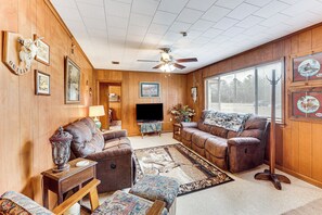 House (3 Bedrooms) | Interior - Hunters Hideaway in Hazen w/ Yard: Dogs Welcome! (Hazen)