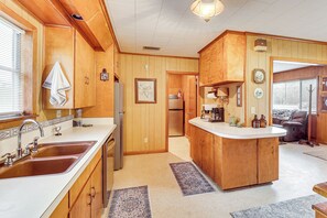 House (3 Bedrooms) | Interior - Hunters Hideaway in Hazen w/ Yard: Dogs Welcome! (Hazen)