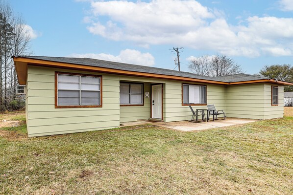 House (3 Bedrooms) | Front of property - Hunters Hideaway in Hazen w/ Yard: Dogs Welcome! (Hazen)