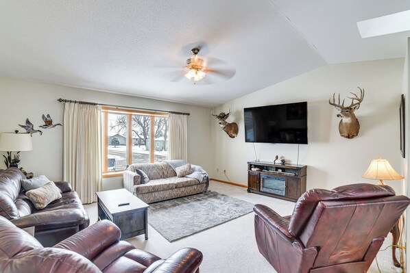 House (4 Bedrooms) | Front of property - Spacious Retreat w/ Private Yard & Deck in Roscoe! (Roscoe)