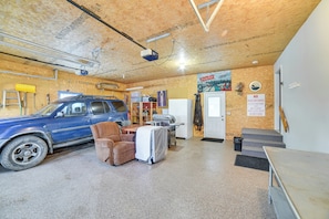 Interior - Spacious Retreat w/ Private Yard & Deck in Roscoe! (Roscoe)