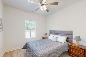 House (4 Bedrooms) | Interior - 4BR Lakefront Retreat w/ Furnished Deck, Dock (Salisbury)