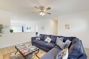 House (4 Bedrooms) | Interior - 4BR Lakefront Retreat w/ Furnished Deck, Dock (Salisbury)