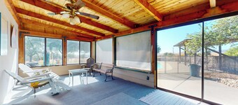 4BR Sierras-view Home w/ Pool & A/C - Dogs OK