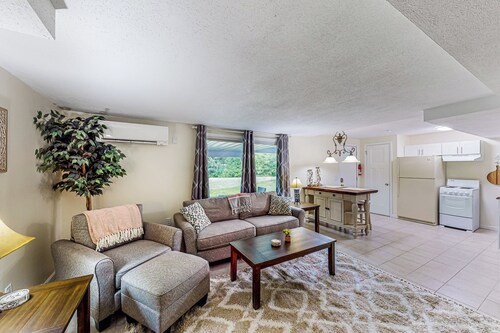 1BR on Working Homestead w/ River Access