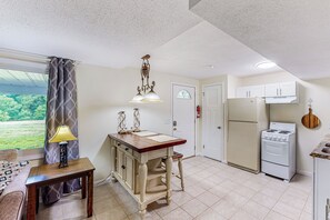 Apartment (1 Bedroom) | Interior - 1BR on Working Homestead w/ River Access (Woodburn)