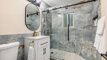 House (2 Bedrooms) | Bahagian dalam