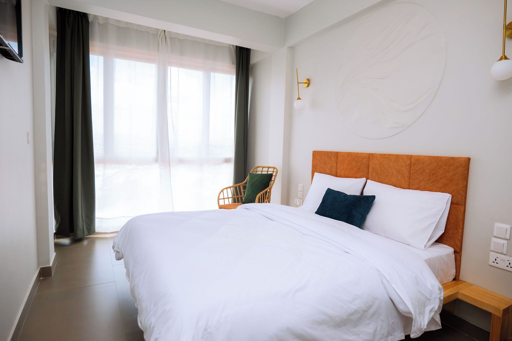 Habitación estándar doble, vistas a la ciudad | Tabla de planchar con plancha y wifi gratis