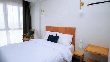 Standard-Doppelzimmer, Stadtblick | Bügeleisen/Bügelbrett, kostenloses WLAN