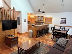Living area - Roomy Taylor Canyon Cabin With Private Fishing Access (Almont)