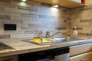 Microwave, stovetop, dishwasher