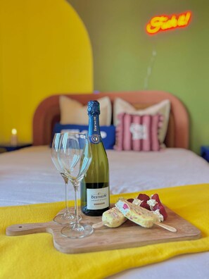 1 bedroom, WiFi, bed sheets - La Belle Breisach - PopArty - Colmar/Germany (Volgelsheim)