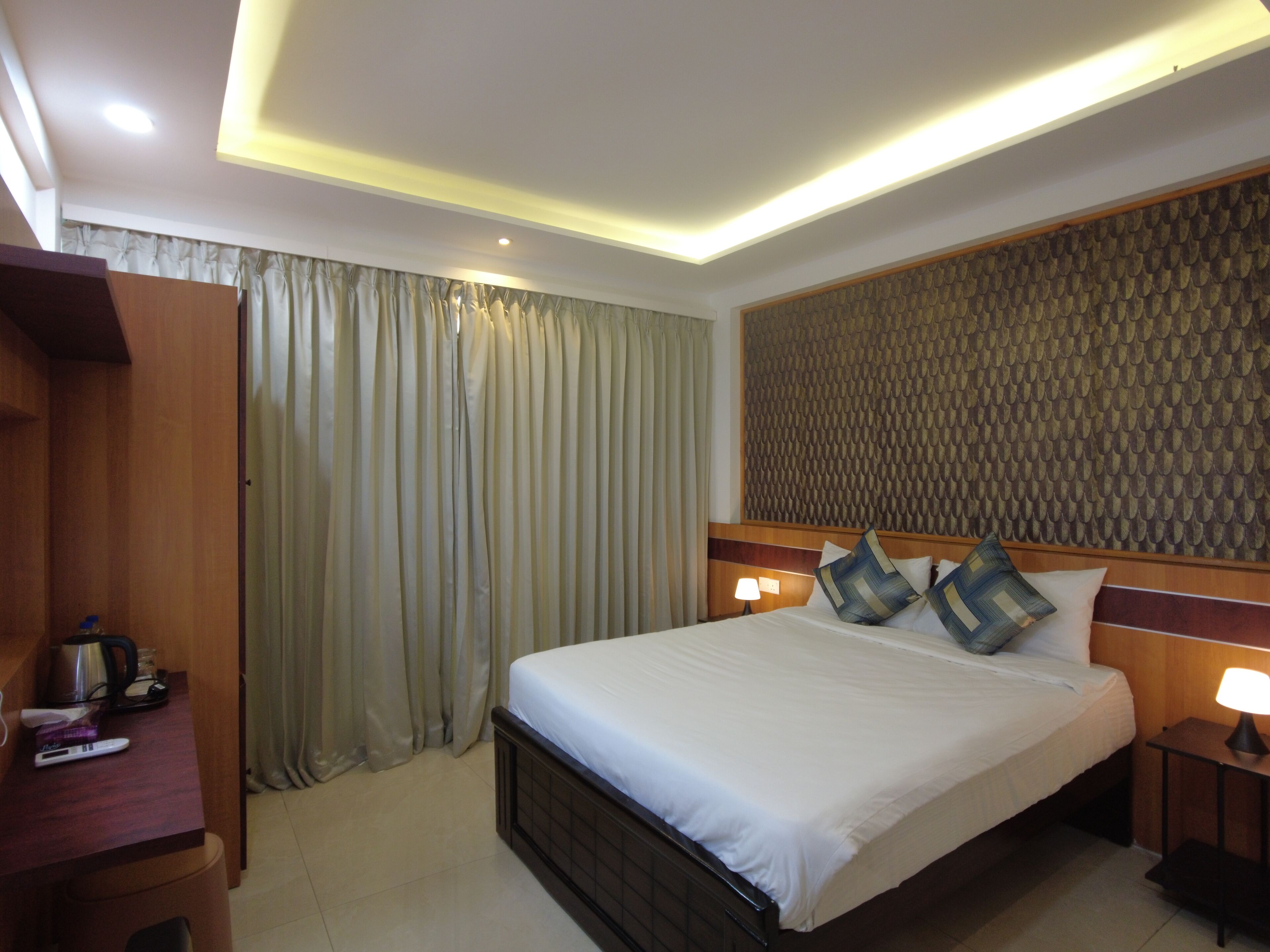 Superior Double Room | Soundproofing, iron/ironing board, free WiFi