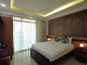 Habitación doble Premier, vista al mar | Insonorización, tabla de planchar con plancha y wifi gratis 