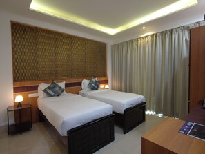 Sistema de insonorización, tabla de planchar con plancha y wifi gratis