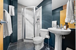 Apartment | Bathroom - Gaslamp Row House - Sleeps 8 Private Garage AC (San Diego)