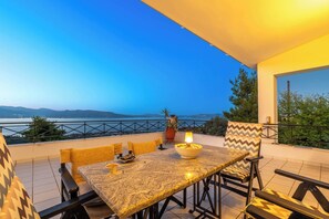 Villa | 5 bedrooms, Internet - Seaview Villa Cleopatra - Private Pool Tennis (Oropos)