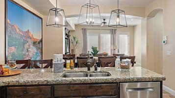Townhome, 4 Bedrooms | Dining