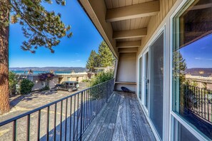 Condo, 3 quartos | Terraço/pátio