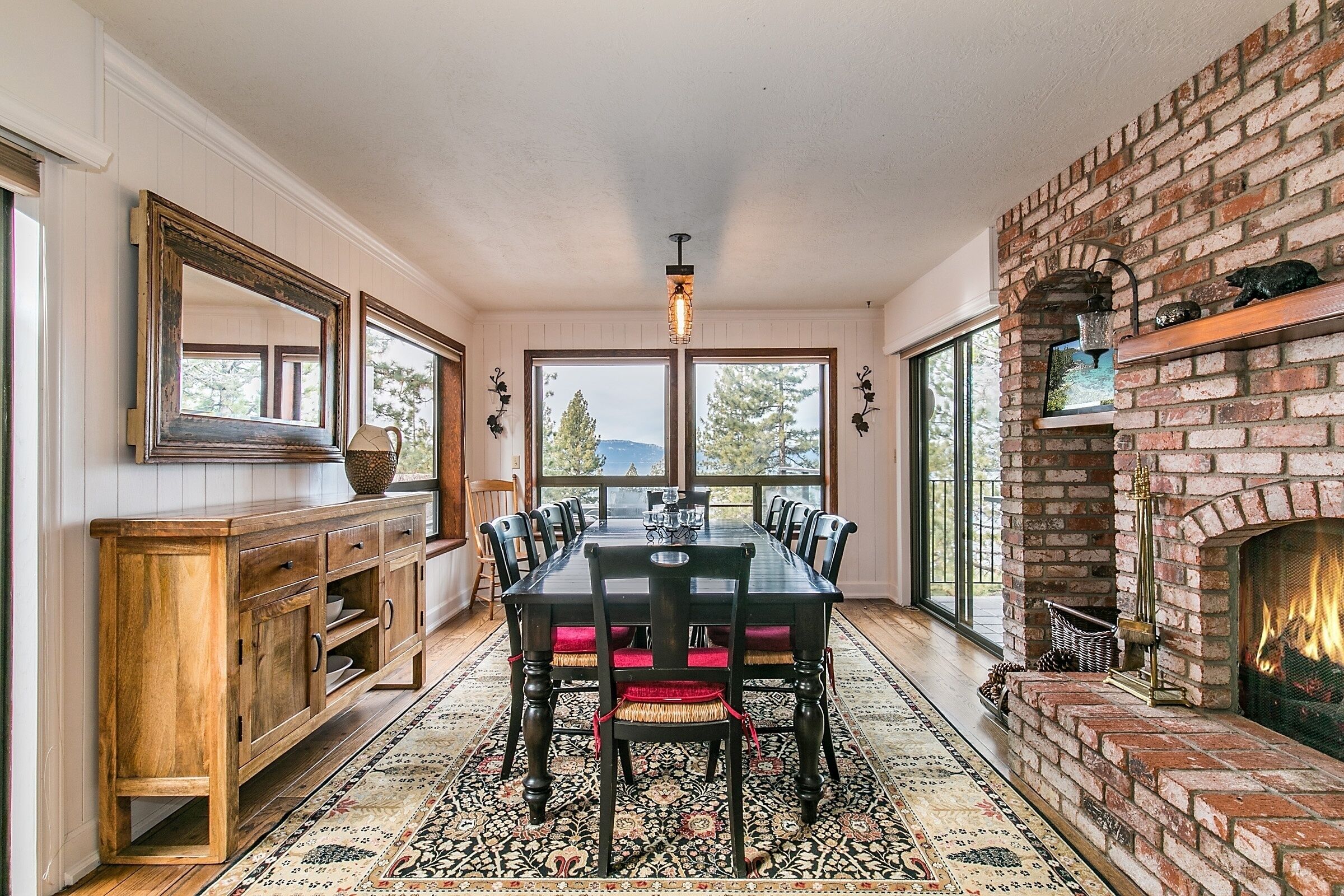 House, 5 Bedrooms | Dining