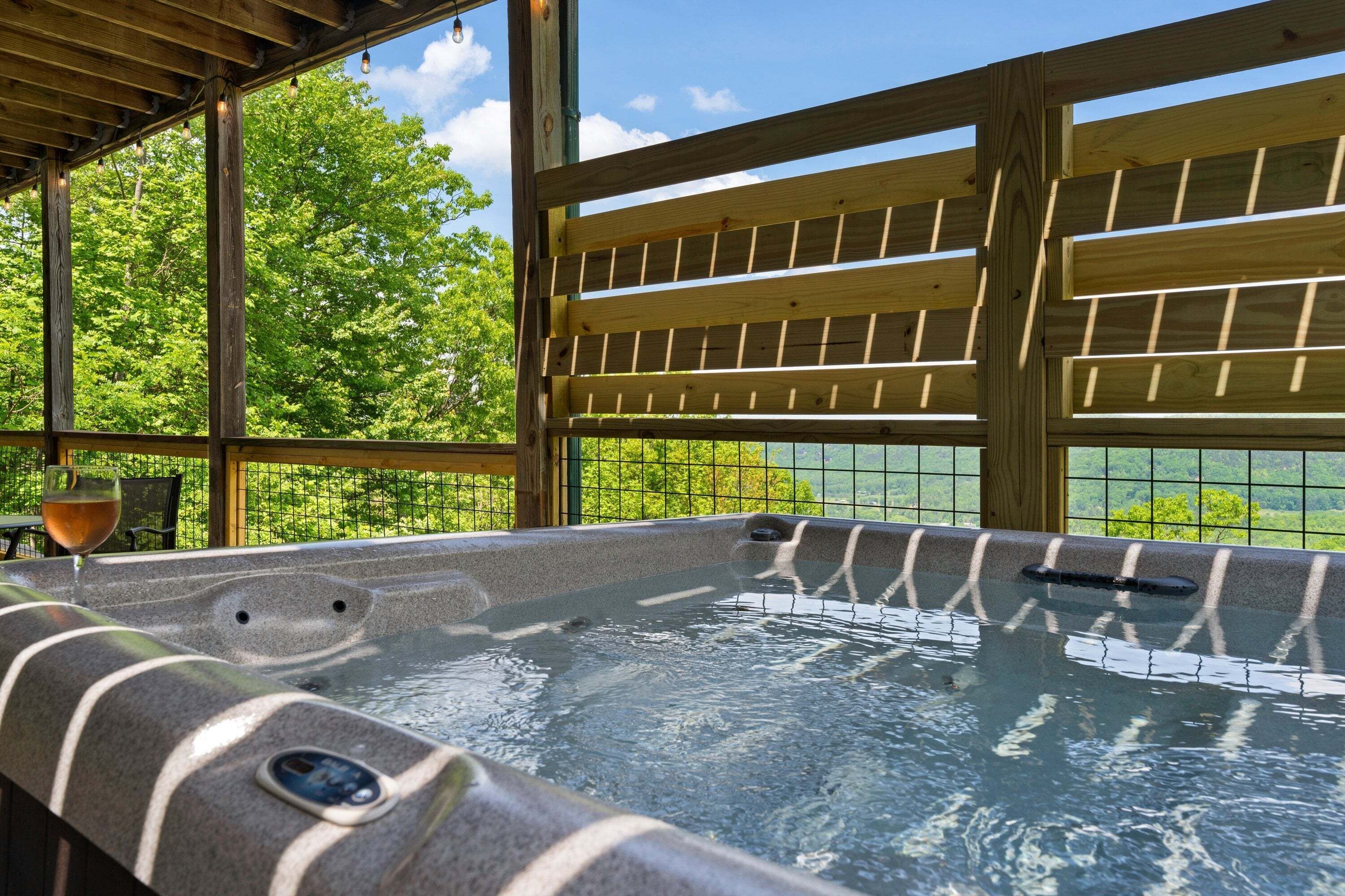 Bañera de hidromasaje exterior