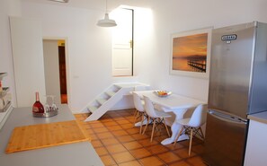 Dining - Oceanfront Miramar house with fantastic views, full kitchen and wifi. (Gran Tarajal)