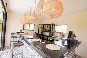 Biệt thự, nhiều phòng ngủ, phù hợp cho người khuyết tật, hút thuốc | Bar (trong khuôn viên)