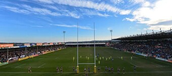 Bright Modern Entire Open-Plan Home –with off street Parking Included