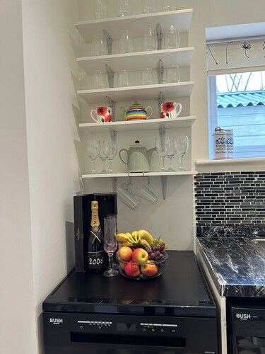 Bright Modern Entire Open-Plan Home –with off street Parking Included