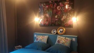 Double Room, River View | Free WiFi