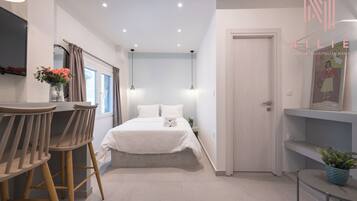 Estúdio standard | Espaço de trabalho para notebook, ferros/tábuas de passar roupa