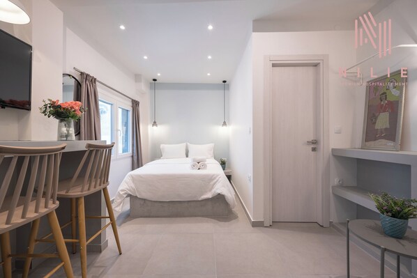 Estúdio standard | Espaço de trabalho para notebook, ferros/tábuas de passar roupa