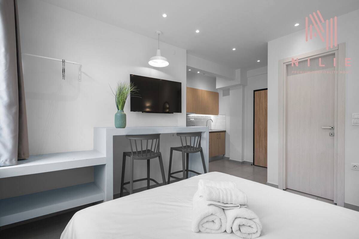 Estúdio standard | Espaço de trabalho para notebook, ferros/tábuas de passar roupa