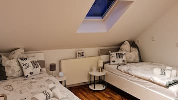 1 Schlafzimmer, Reisekinderbett, kostenloses WLAN, Bettwäsche