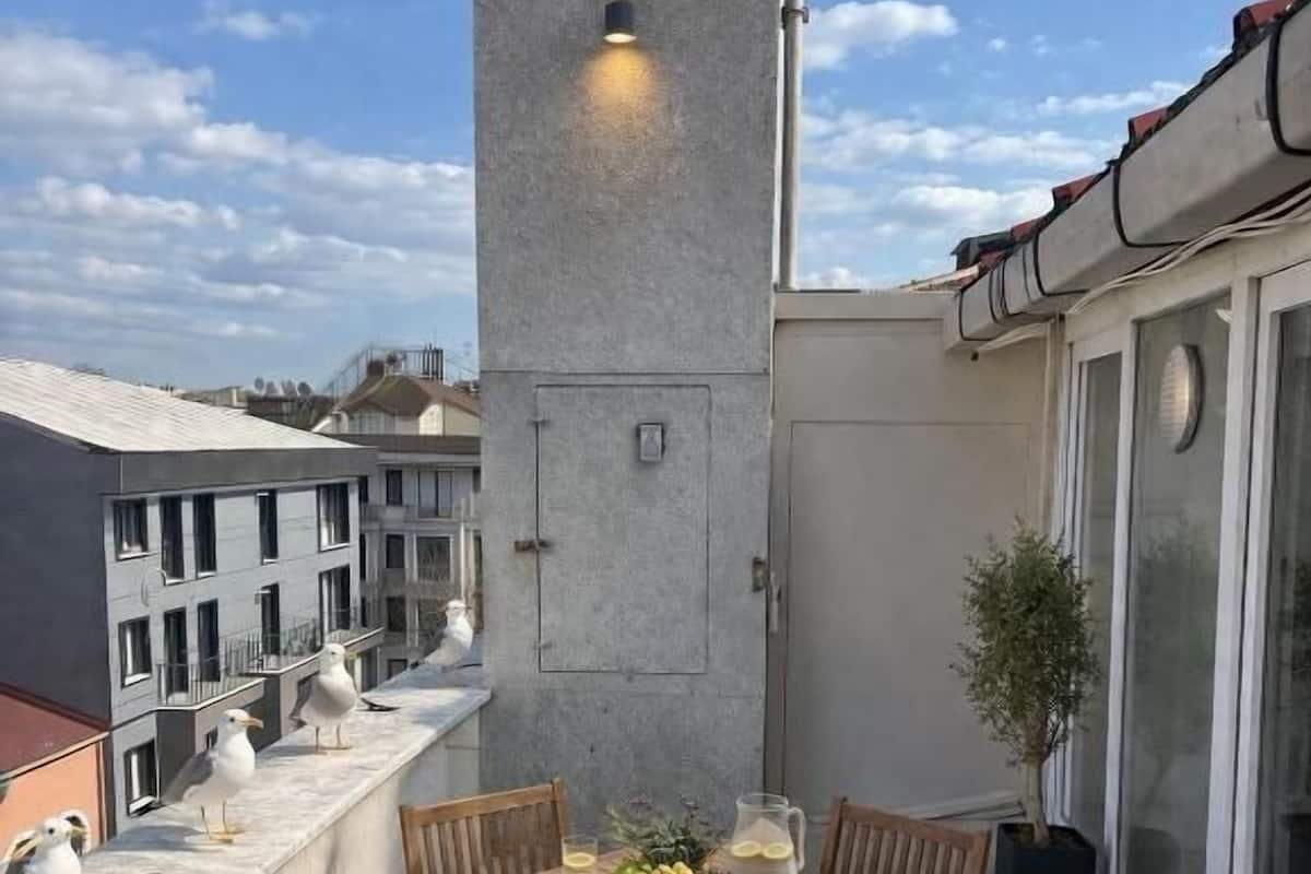 Two-Bedroom Apartment with Terrace | Terrace/patio