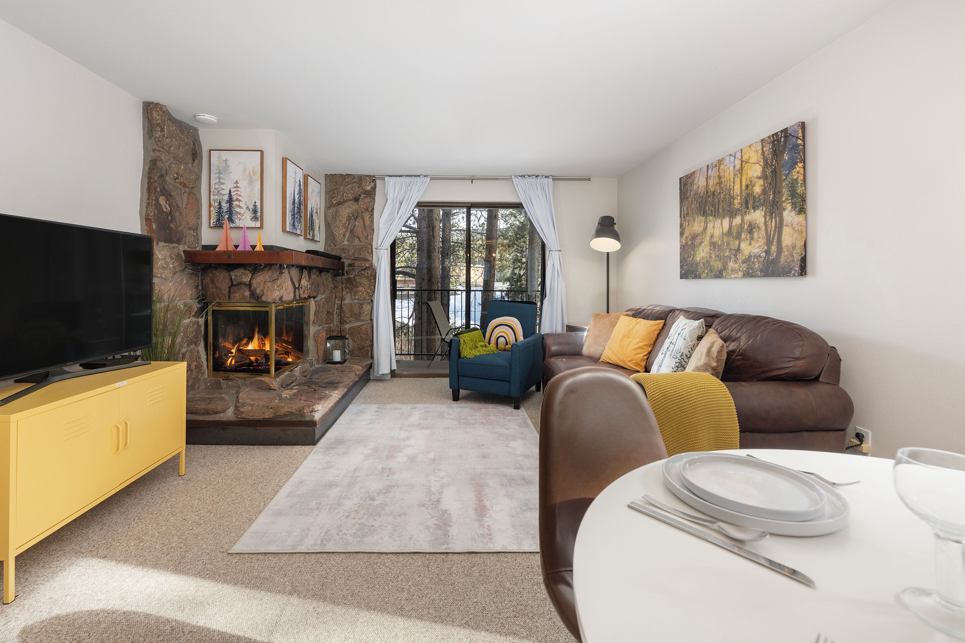 TV connectée, cheminée