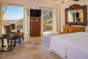 Internet, bed sheets - Villa Buena Vista 6BR: Pedregal Villa w/Views of Bay, Walk to town. Promos avail (Cabo San Lucas)