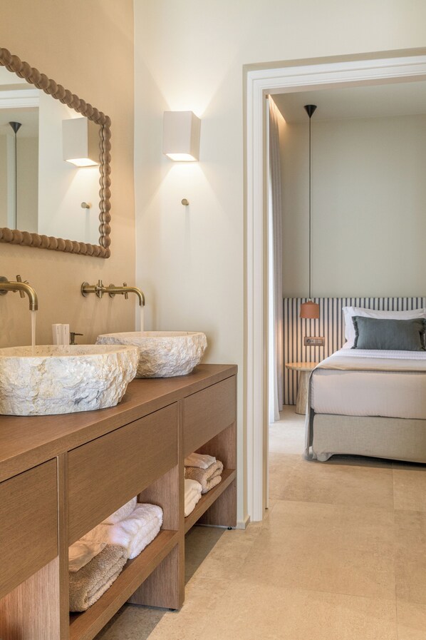 Junior Suite, City View