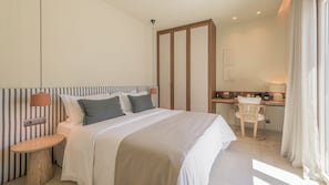 Suite Junior, vue sur la ville | Espace de travail pour ordinateurs portables, système d’insonorisation