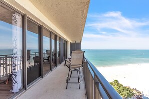 Property grounds - 🐬STUNNING Views🌴Gated Community/Tons of Amenities🌞Mansions By The Sea 905B (Treasure Island)