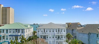 Large 12-Bedroom Duplex Second Row Steps to Shore