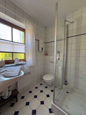 Shower, hair dryer, towels, toilet paper - Vacation home Birch - Be a little closer to nature. (Bischofsmais)