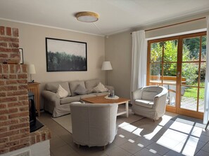 TV, fireplace - Vacation home Birch - Be a little closer to nature. (Bischofsmais)